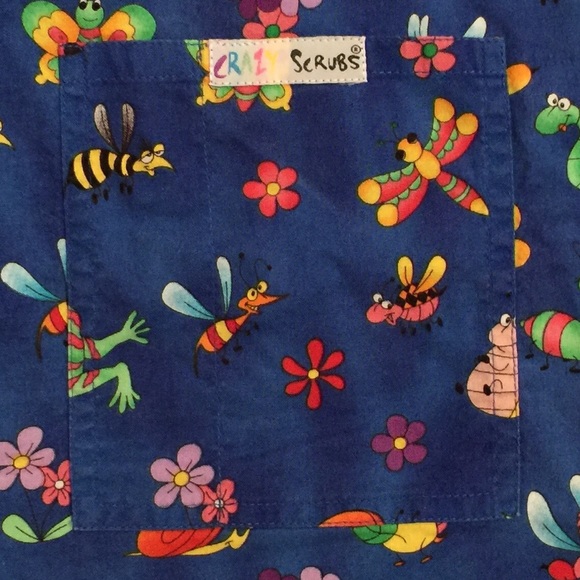▫️Crazy Scrubs Scrub Top with Flowers, Bugs, Frogs - Picture 8 of 16